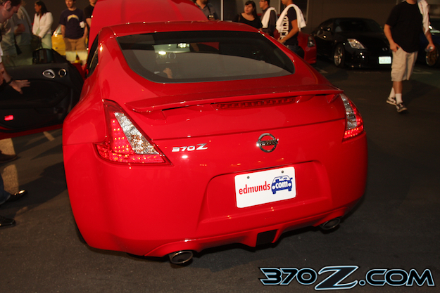 370Z rear view